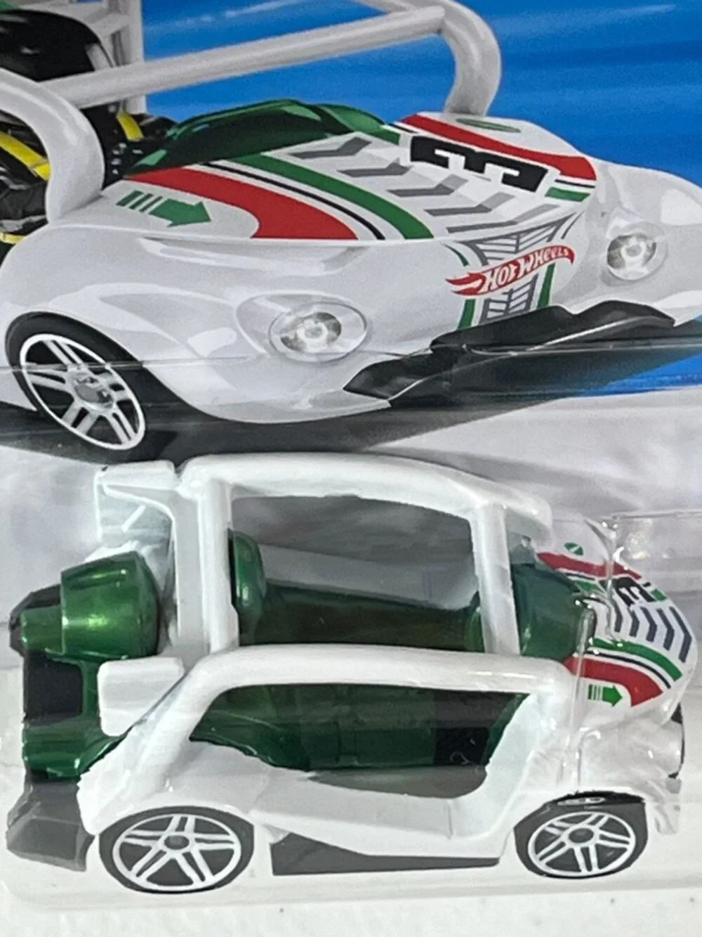 Hot Wheels Kick Kart HW Ride-Ons 2024 Mainline 23/250 White Green Go Kart